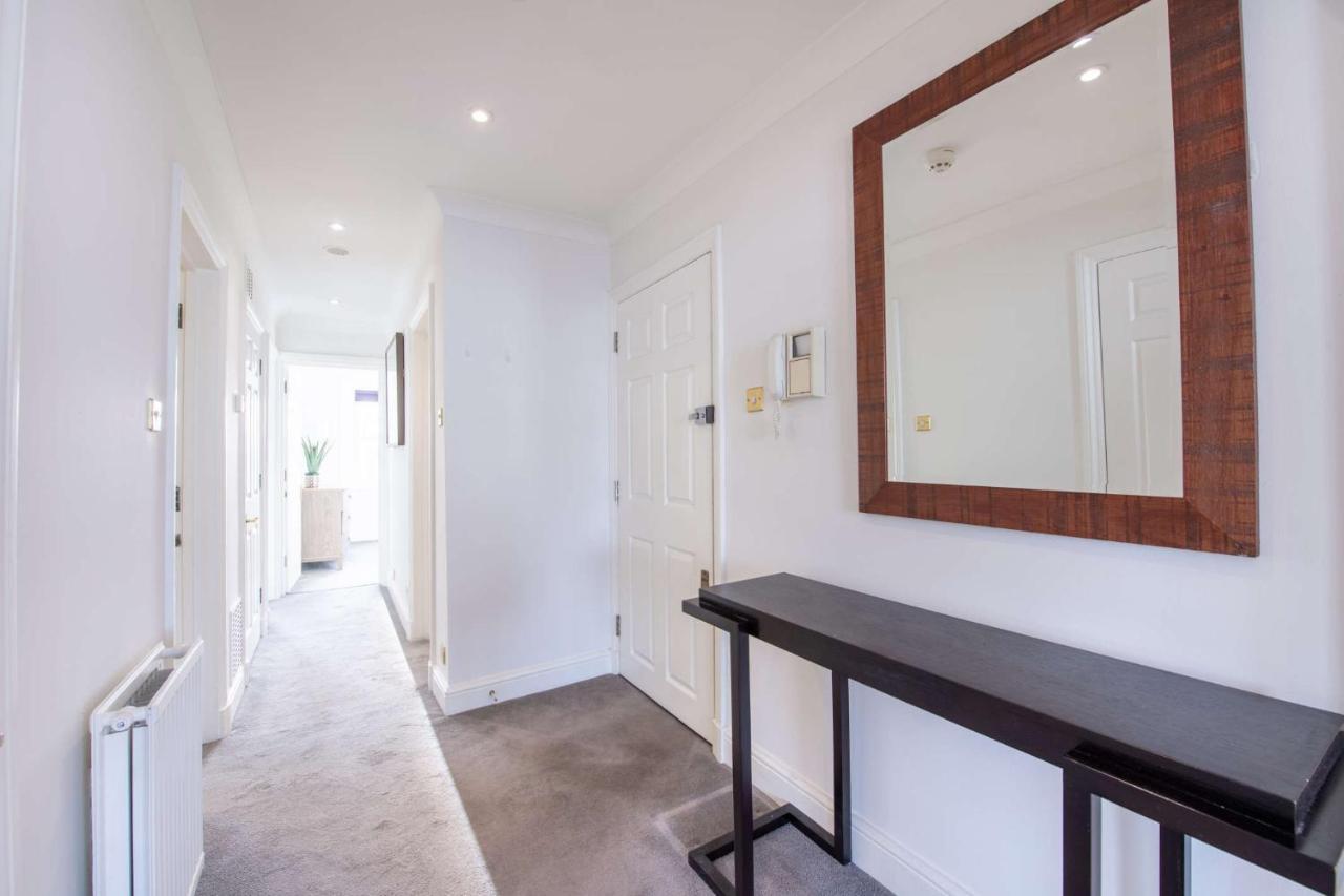Somerset Court Kensington Apartments Лондон Экстерьер фото
