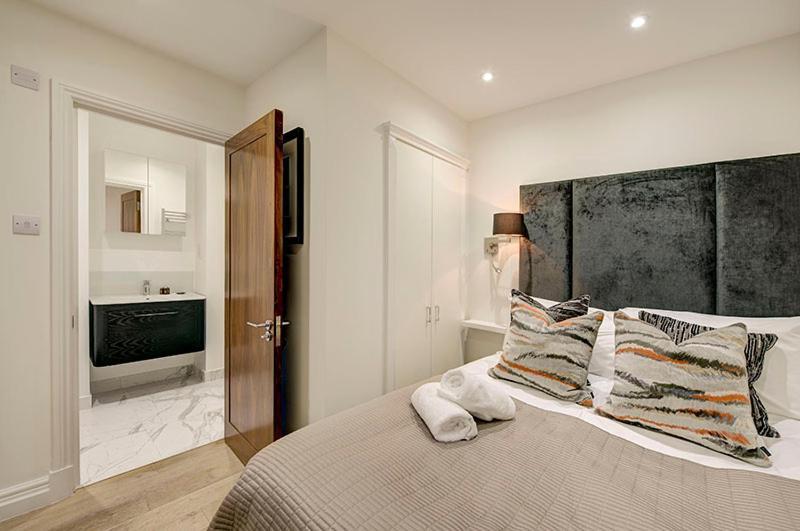 Somerset Court Kensington Apartments Лондон Экстерьер фото
