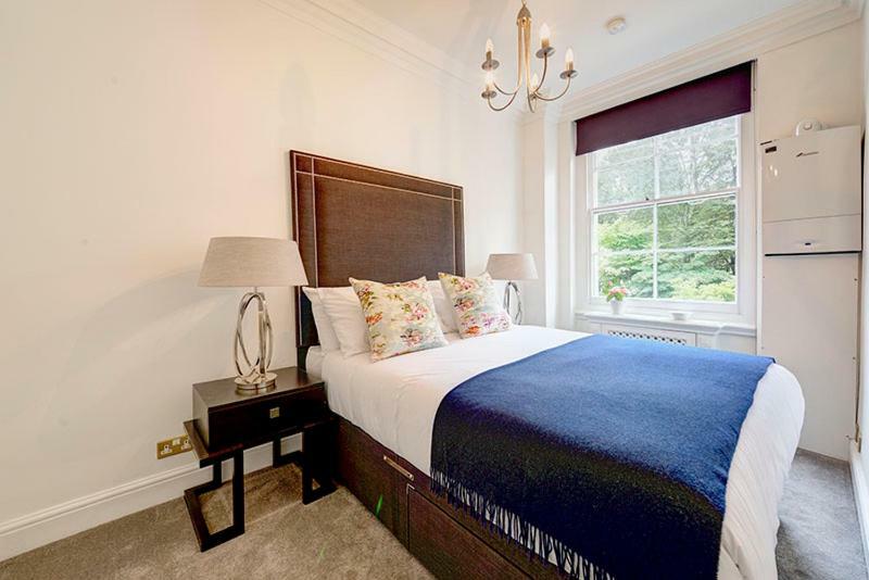 Somerset Court Kensington Apartments Лондон Экстерьер фото